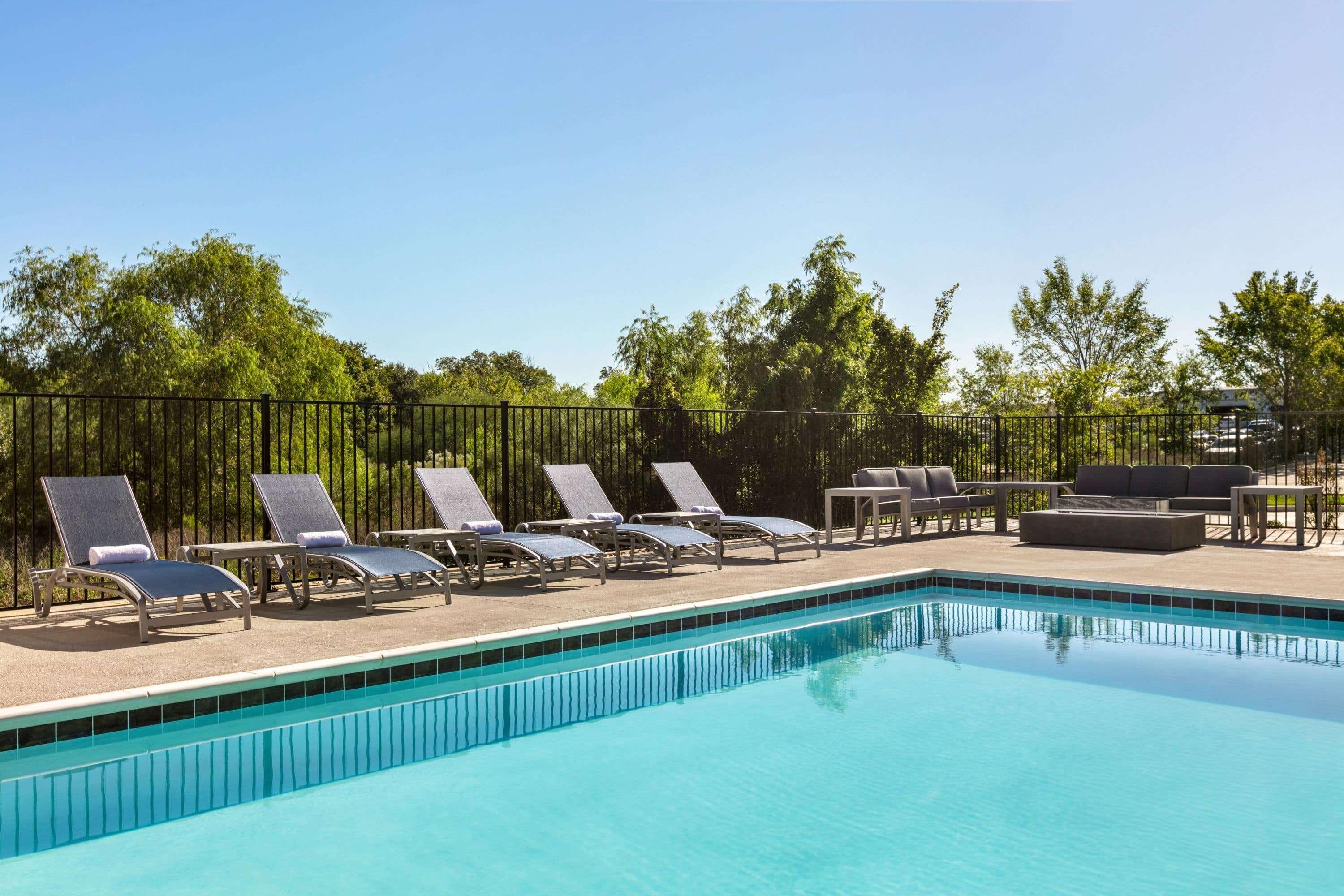 La Quinta & By Wyndham North Hotel